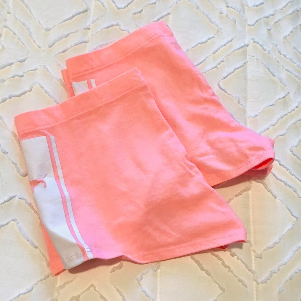 VS PINK booty shorts 🌺 set of 2 NWOT Medium